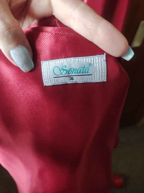 Spoločenské šaty, 36