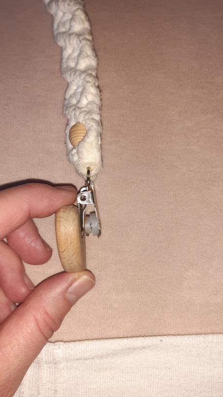 Hryzatko  a šnúrka, 