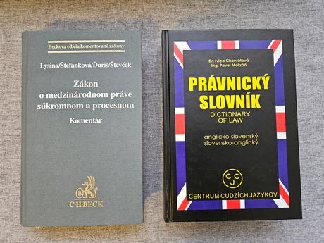Právnická literatúra - komentár, právnický slovník, 
