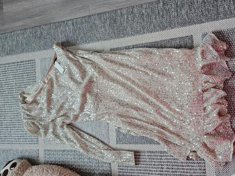 Flitrovane minisaty, s