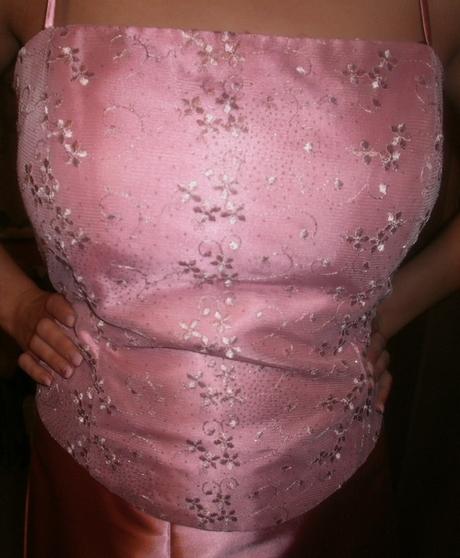 Spoločenské šaty, 42