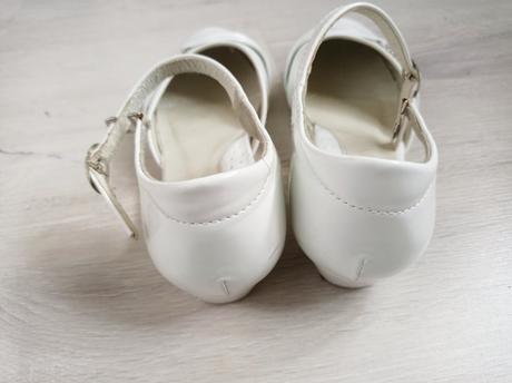 Biele slávnostné topánky ako nové, nelli blu,33