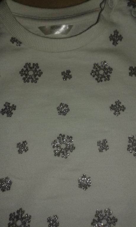 Mikinka na vianoce, 80