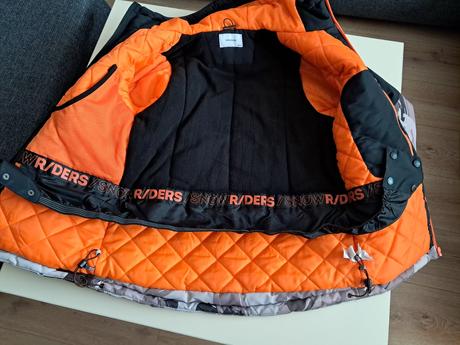 Lyziarska bunda v.152, reserved,152