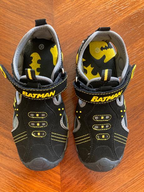 Batman sandálky, 31