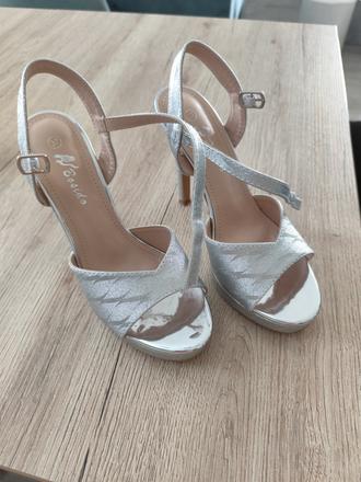 Lodičky strieborné, 37