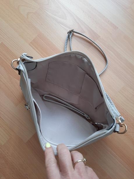 Dámska listová kabelka, 