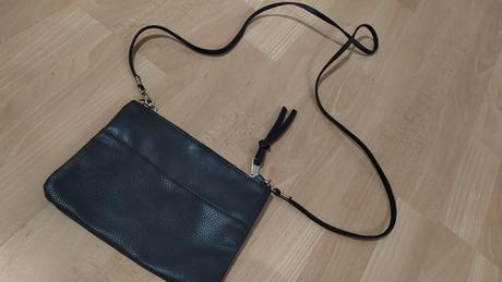 Čierna crossbody kabelka,