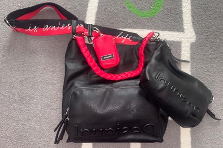 Kabelka desigual bols half logo 2v1 s visačkou, desigual