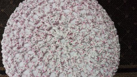 Pufík - háčkovaný zo "špagetiek", 