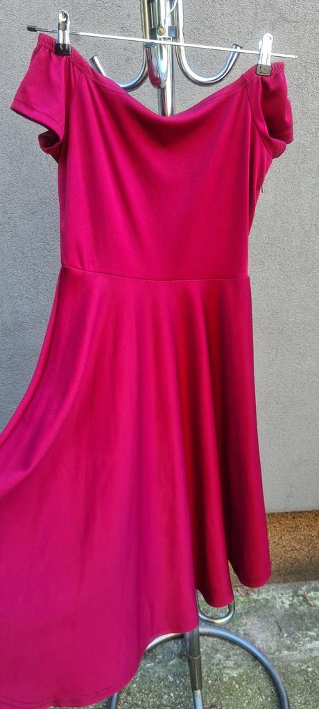 Jednoduché elegantné šaty, 164