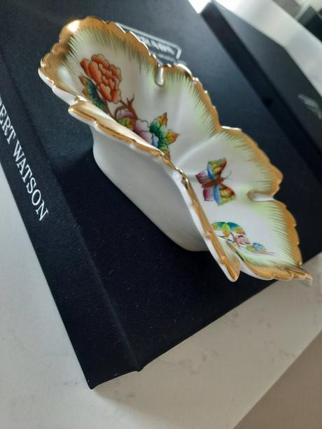 Herend porcelánový list, 