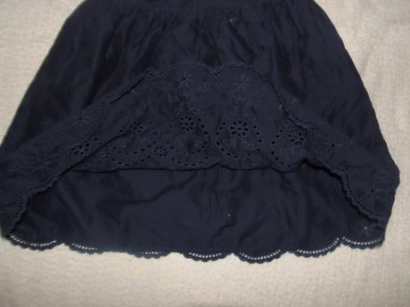 Sukňa s vybíjaným vzorom, 146