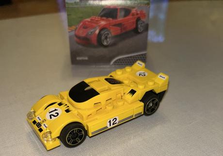 Lego shell ferrari s naťahovacím motorom - 2 kusy, 