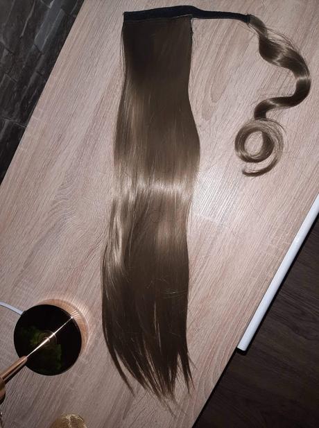 Príčesok do vlasov cop,