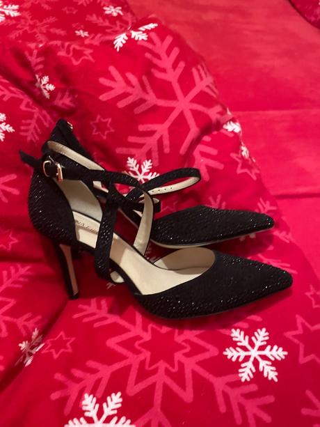 Spolocenske lodicky, 38