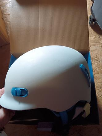 Dievčenská prilba, xs