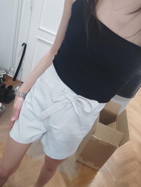 Elegantné šortky, guess,xs