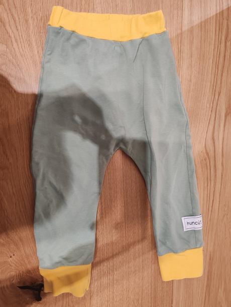 Huncút tepláky "neposedná riťka" 92/98, 98