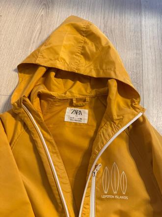 Šuštiaková bunda, zara,128