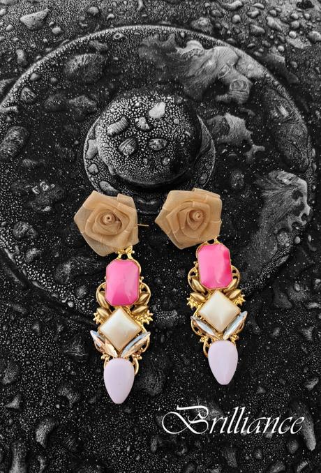 Štýlové pastelové kamienkové handmade náušničky,