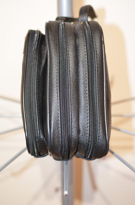 Kožená taštička,