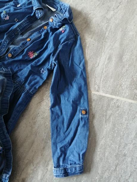 Rifľové šaty f&f, v116-122,6-7r.,výšivka, f&f,116