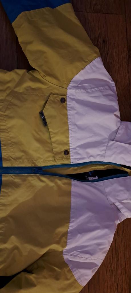 Zimna chlapcenska bunda, 152