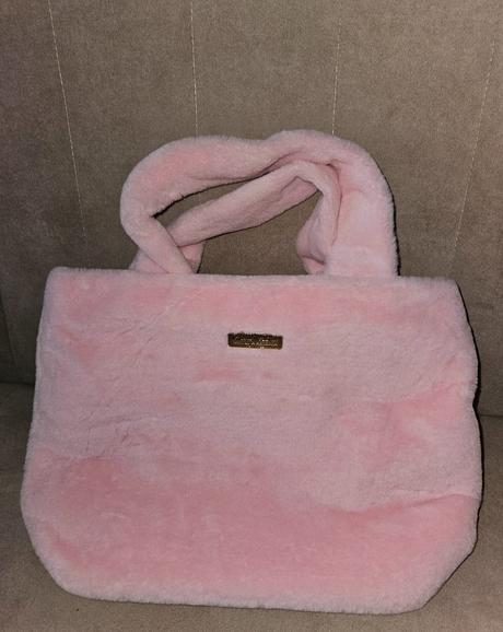 Huňata taška carolina hererra, 