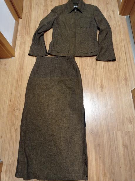 Kostym suknovy, 36
