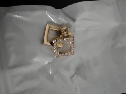 Náušnice zlaté kocky s kamienkami bižu, 