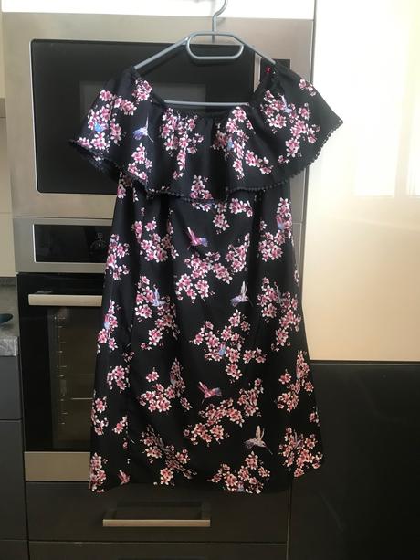 Krásne kvietkové šaty s, takko,s