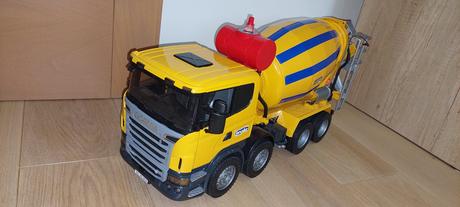 Domiešavač scania bruder, 