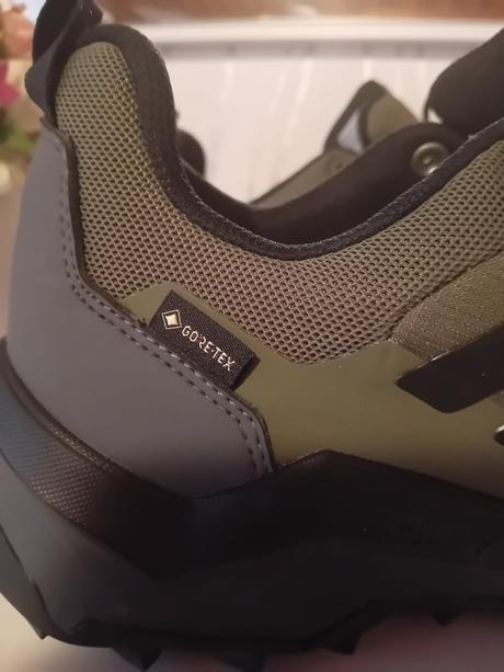 Trekové topánky, adidas,42