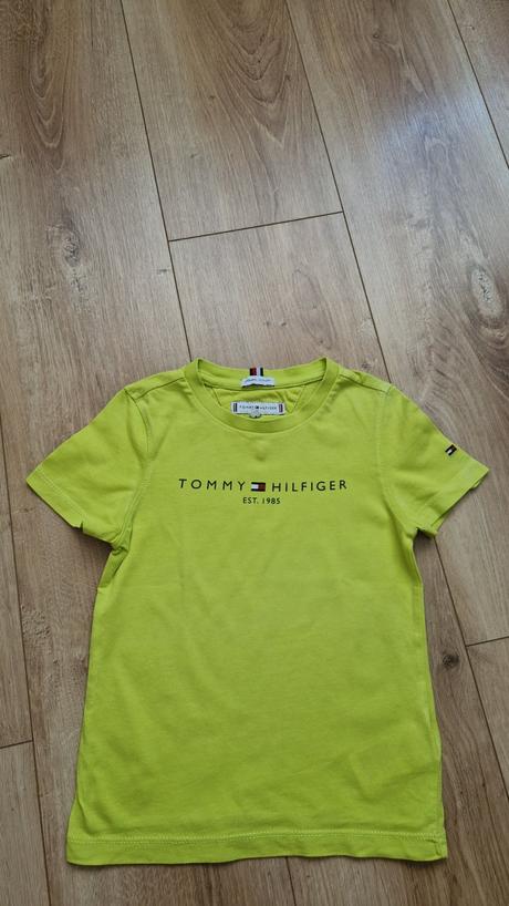 Tričko s krátkym rukávom veľ. 104 cm., tommy hilfiger,104