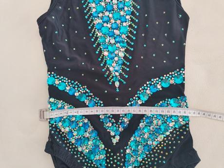 Dres na modrú gymnastiku, 140