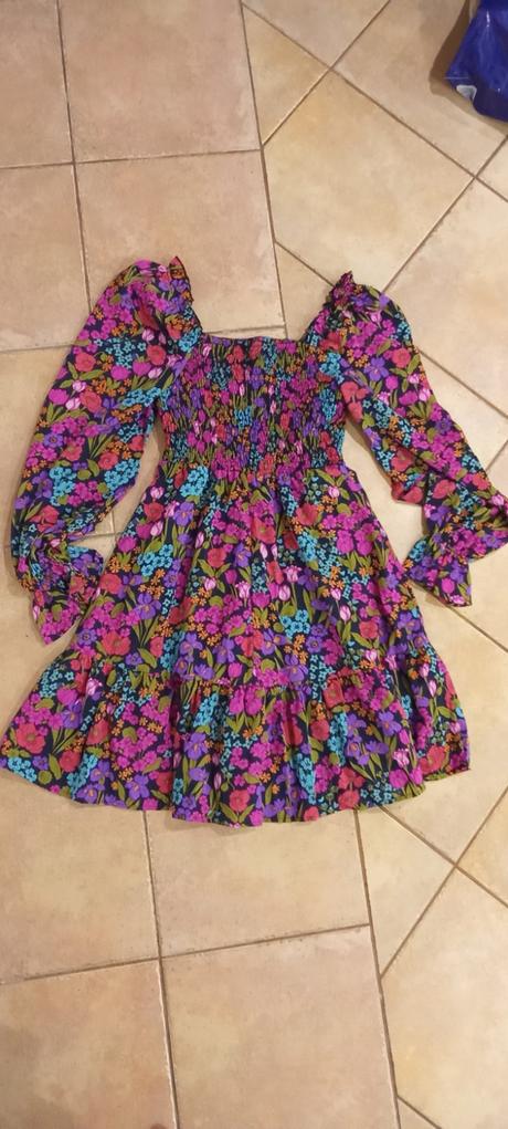 Krasne kvetinkove saty, xs