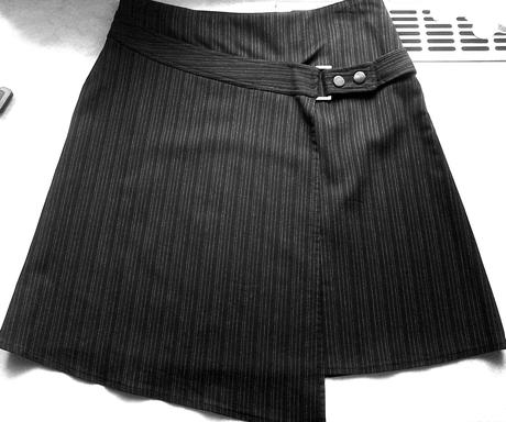 Sukňa zn.motivi 42, 42