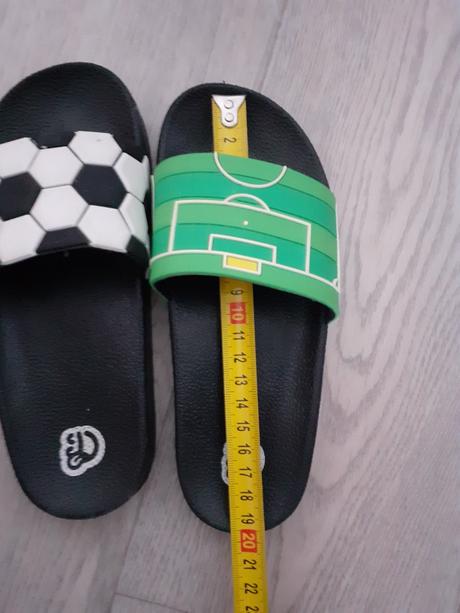 Dedoles šľapky futbal, 31