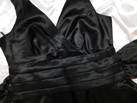 Kvalitne velmi pekne saty na slavnost, 38