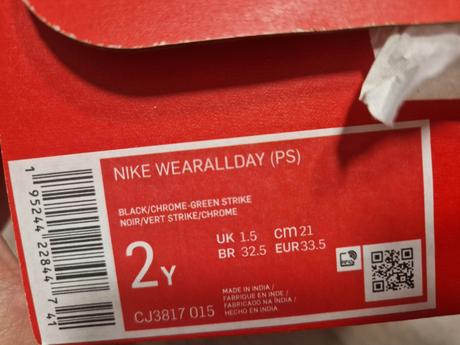 25sch_nike na lepaky zelenkave 33.5, nike,33