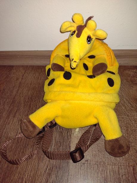 Malý ruksak žirafa, 