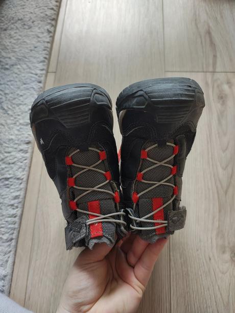 Turistické topanky, 28