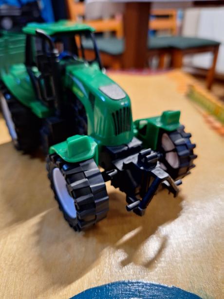 Traktor s vlečkou,