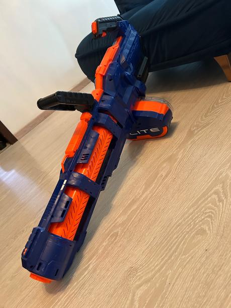 Nerf elite titan cs-50 s bubnovým zásobníkem,