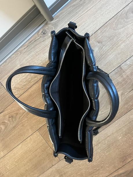 Kabelka, stradivarius