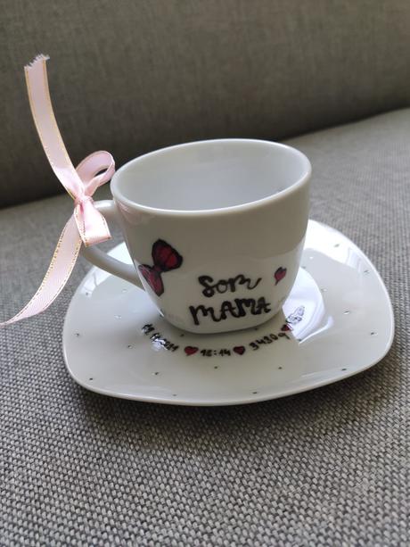 Vlastnoručne maľované šálky, 