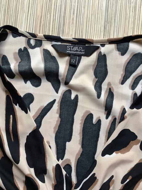 Krasne šaty/444, 40