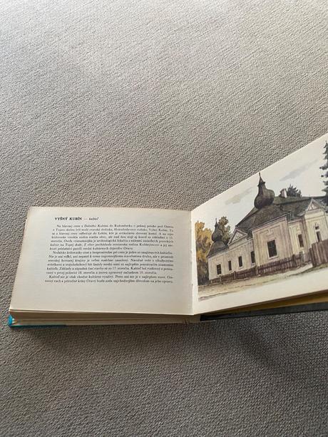 Naše hrady a kaštiele pisoň štefan velba marián,