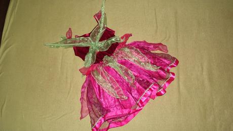 Saty pre vilu z disney store,